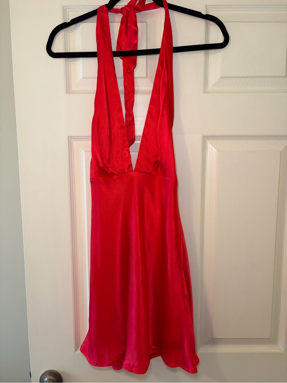 NWT SNDYS Red Satin Halter Neck Mini Dress Size M